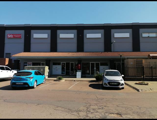 8M² BUSINESS CENTRE TO LET IN DIE WILGERS